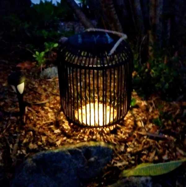 Outdoor Solar Rattan Lamp - "Birdcage" design